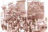 Picture of lines at a bank closing circa 1935